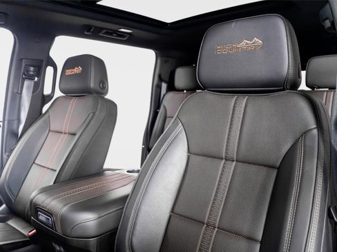 Used 2025 Chevrolet Suburban High Country w/ Sun And Tow Package image 3