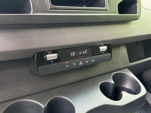 New 2025 Mercedes-Benz Sprinter 2500 image 19