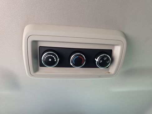 Used 2019 Dodge Journey SE w/ Connectivity Group FWD image 13