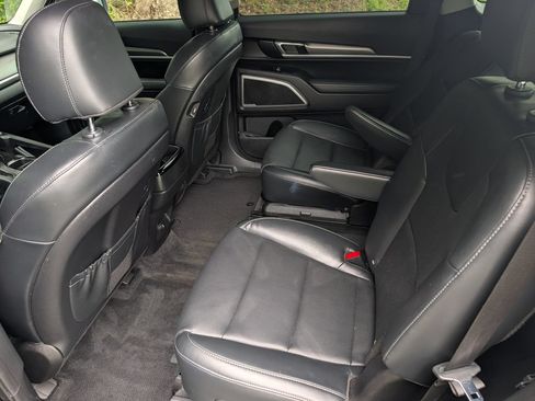 Used 2020 Kia Telluride S AWD/4WD image 26