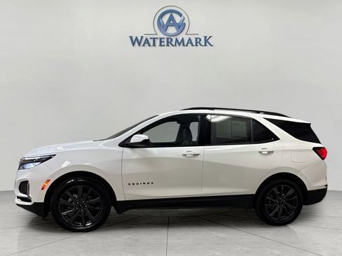 Used 2022 Chevrolet Equinox RS image 2
