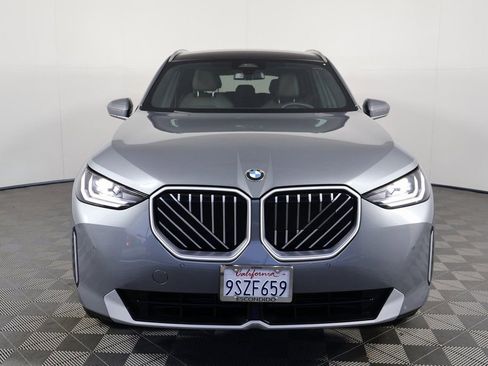Used 2025 BMW X3 xDrive30i w/ Convenience Package image 2