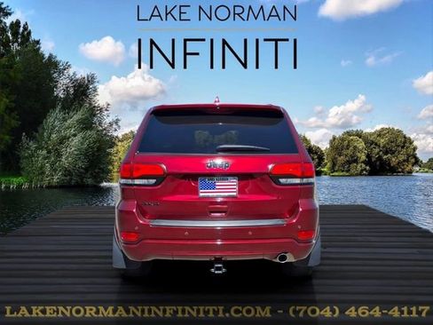 Used 2021 Jeep Grand Cherokee Laredo X AWD/4WD image 24