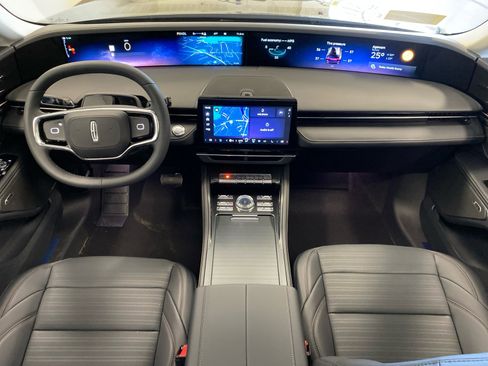 New 2026 Lincoln Nautilus Reserve w/ Jet Appearance Package image 10