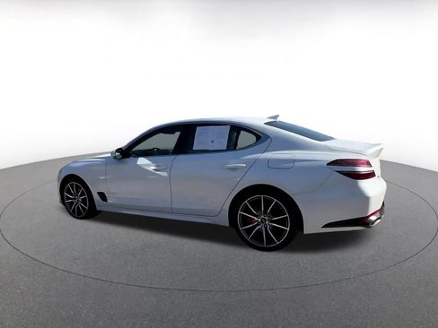 Used 2025 Genesis G70 2.5T image 10