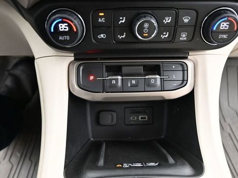 Used 2023 GMC Acadia Denali w/ Denali Ultimate Package image 15