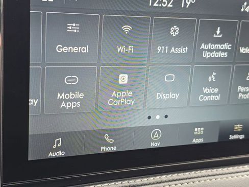 Used 2022 Lincoln Corsair AWD w/ Equipment Group 101A image 5