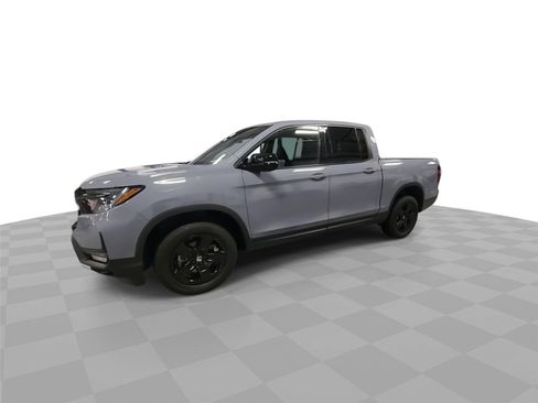 Used 2025 Honda Ridgeline Black Edition image 4