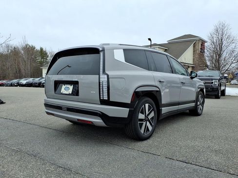 New 2026 Hyundai Ioniq 9 SEL image 3