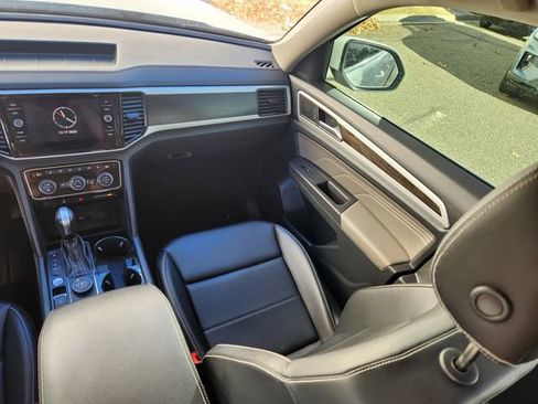 Used 2023 Volkswagen Atlas SE image 15