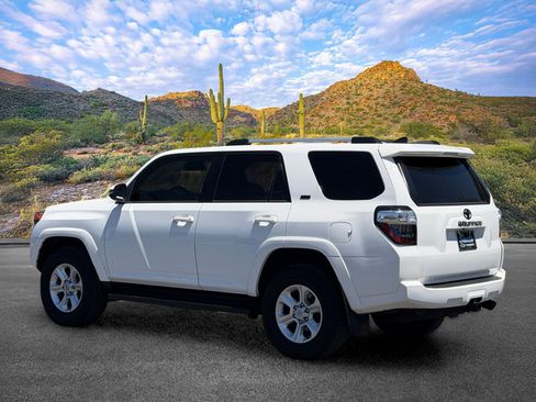 Used 2024 Toyota 4Runner SR5 Premium w/ Moonroof Package AWD/4WD image 7