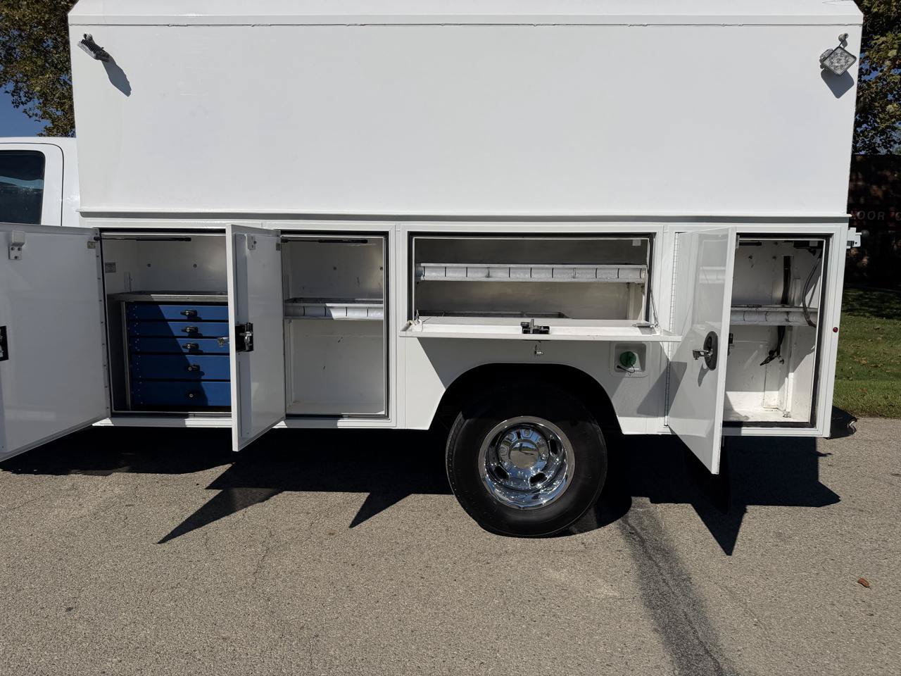 Used 2021 RAM 3500 Tradesman w/ Chrome Appearance Group AWD/4WD image 28