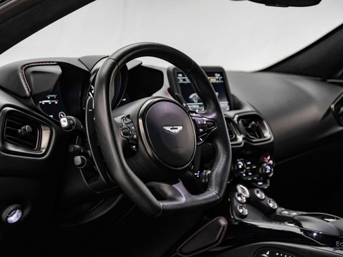Used 2019 Aston Martin V8 Vantage Coupe RWD image 46