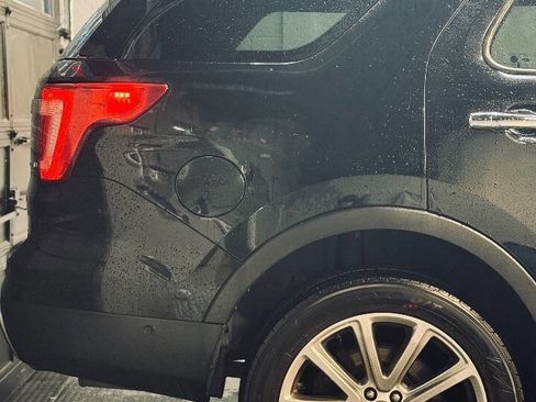 Used 2017 Ford Explorer Limited w/ Equipment Group 303A image 6