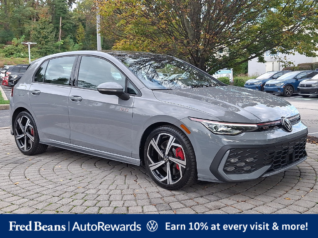 Certified 2025 Volkswagen GTI SE FWD image 1