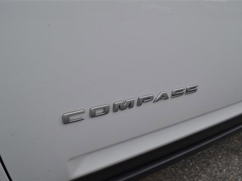 Used 2016 Jeep Compass High Altitude image 36