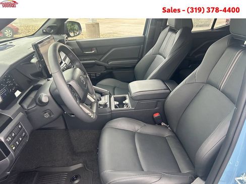 New 2026 Toyota 4Runner Limited AWD/4WD image 9