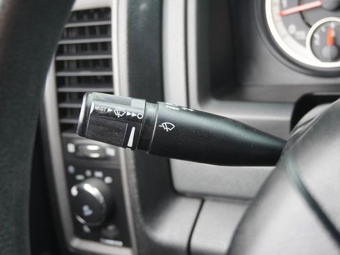 Used 2017 RAM 1500 Express image 19