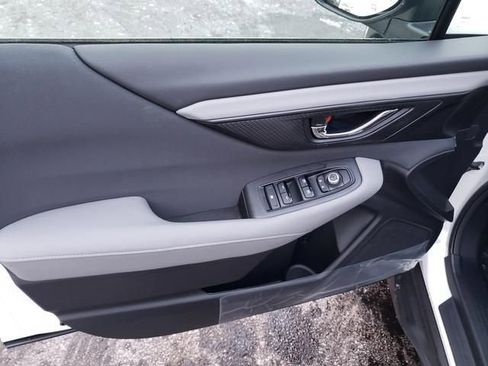 Used 2025 Subaru Outback Premium image 11