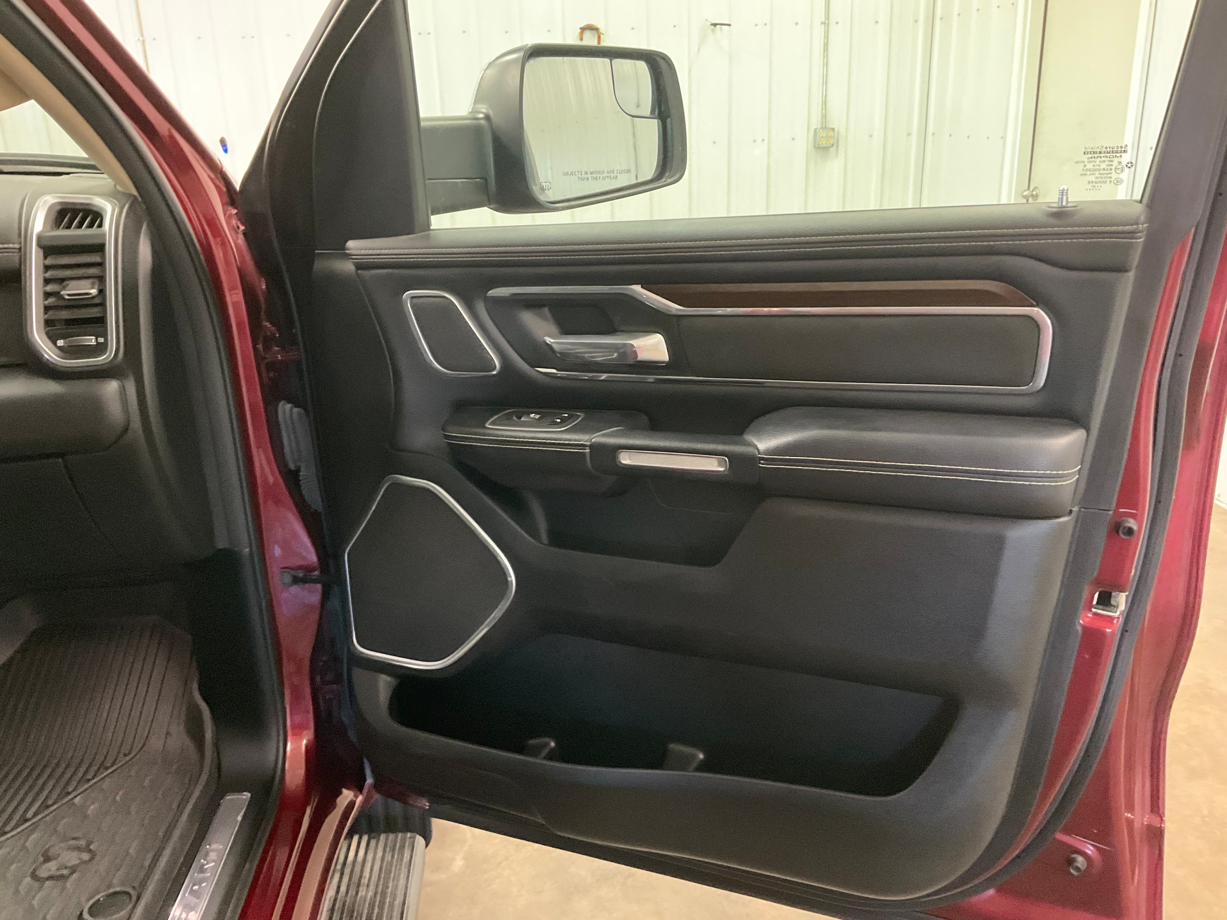 Used 2021 RAM 1500 Laramie AWD/4WD image 28