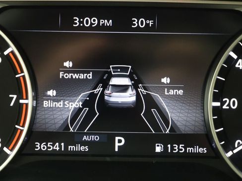 Used 2023 Nissan Rogue SV w/ SV Premium B Package image 19