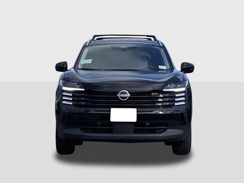 New 2026 Nissan Kicks SR FWD image 6