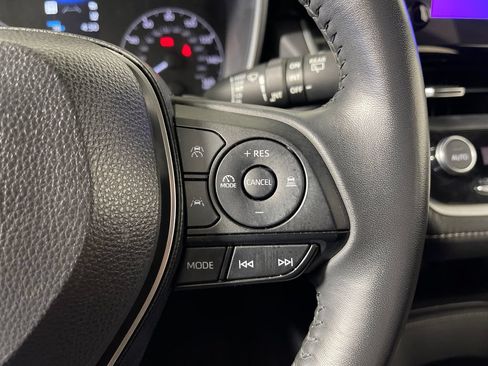 Certified 2025 Toyota Corolla SE FWD image 27