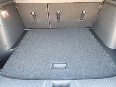 New 2026 Chevrolet Trax RS w/ Sunroof Package image 25