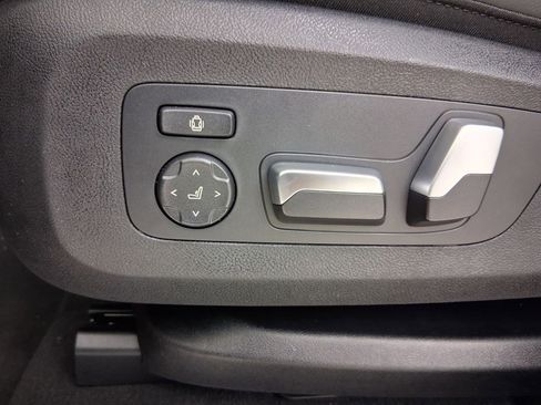 New 2026 BMW X5 xDrive40i w/ Parking Assistance Package AWD/4WD image 13