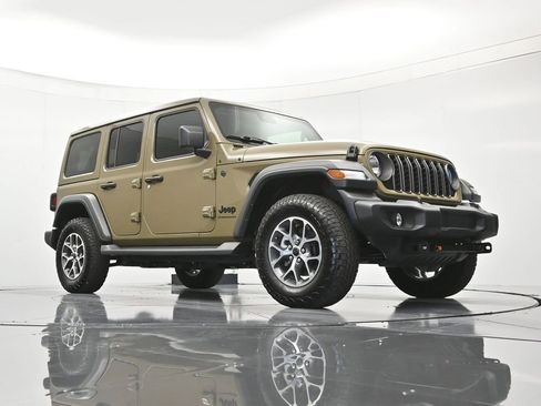 Used 2025 Jeep Wrangler Unlimited Sport AWD/4WD image 38