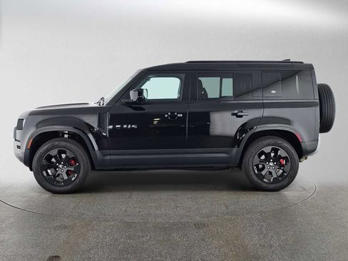 Used 2022 Land Rover Defender 110 S AWD/4WD image 2