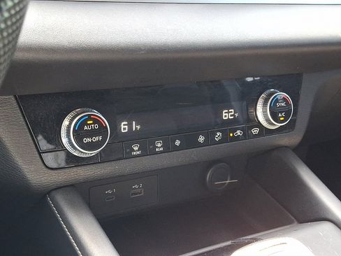 Used 2022 Mitsubishi Outlander ES AWD/4WD image 16
