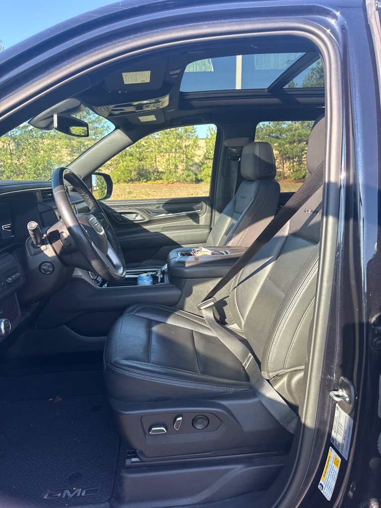 Used 2022 GMC Yukon Denali AWD/4WD image 8