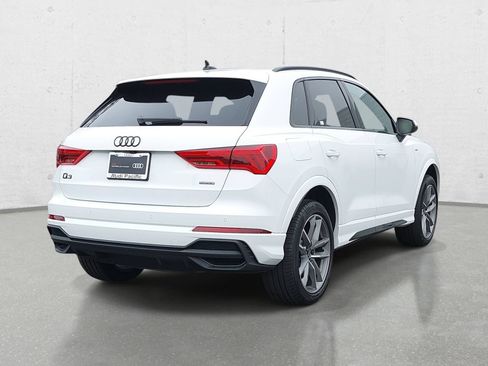 Certified 2025 Audi Q3 2.0T Premium w/ Convenience Package AWD/4WD image 5