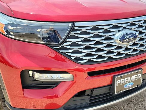 Used 2020 Ford Explorer Platinum w/ Premium Technology Package AWD/4WD image 13