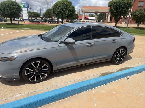 Used 2024 Honda Accord Touring image 10