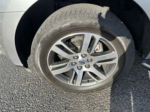 Used 2022 Ford Expedition XLT image 11