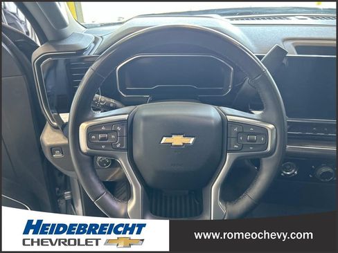 Used 2023 Chevrolet Silverado 1500 LT AWD/4WD image 18