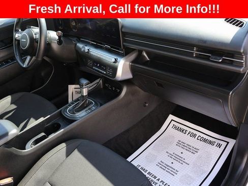Used 2025 Hyundai Kona SEL image 11