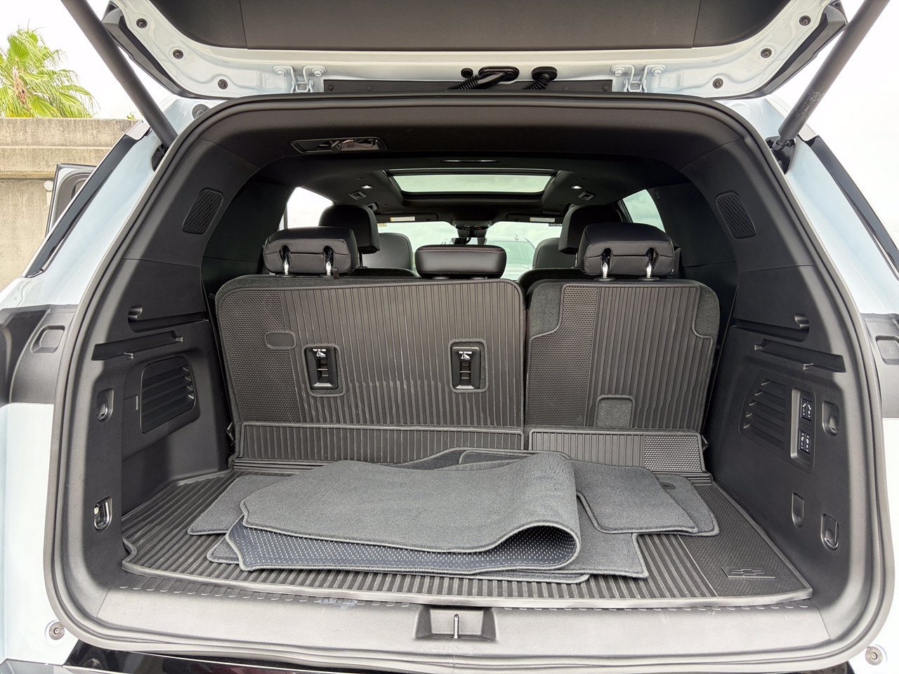 Used 2026 Chevrolet Traverse High Country FWD image 20