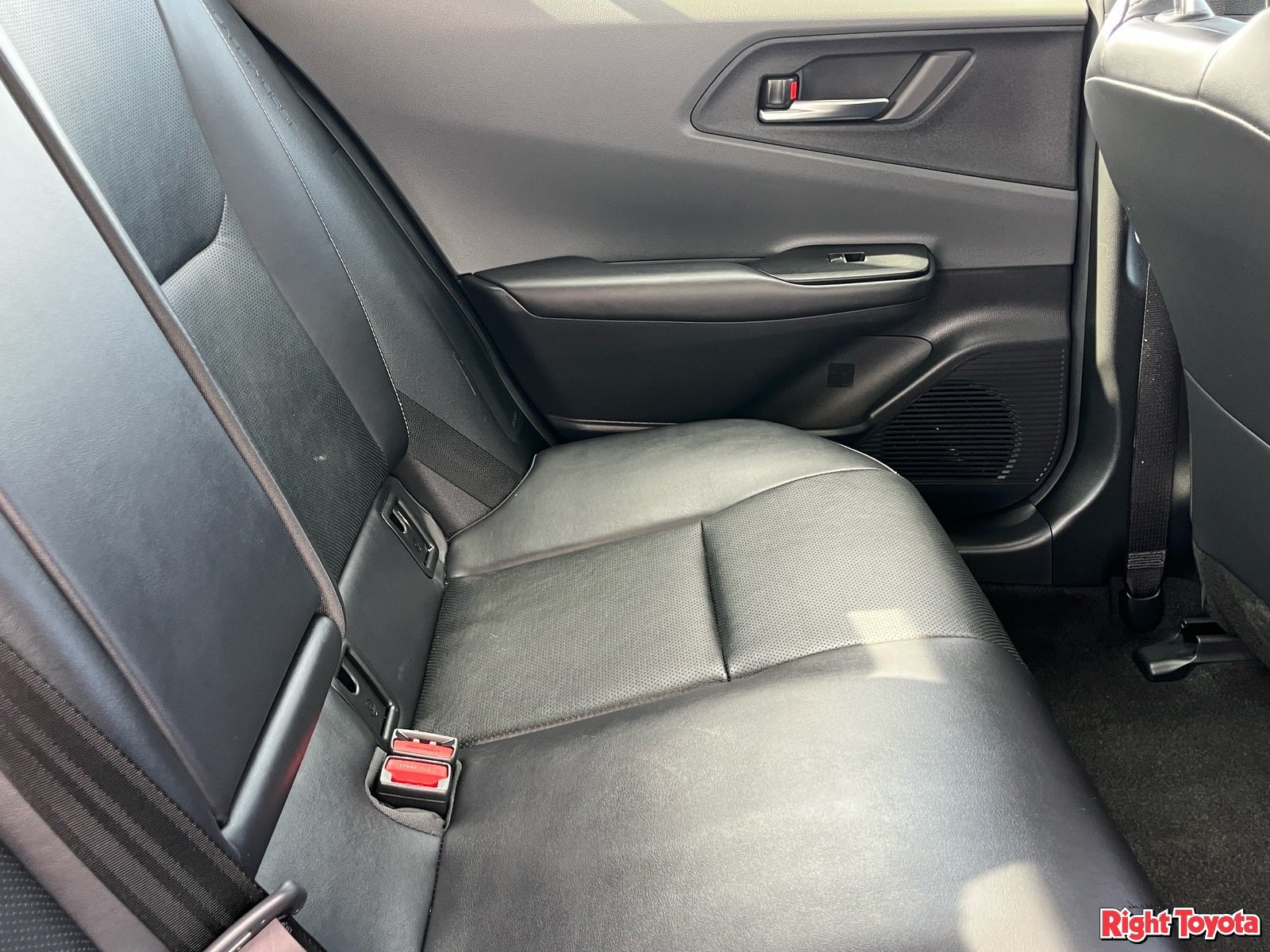 Certified 2024 Toyota Prius XLE FWD image 15