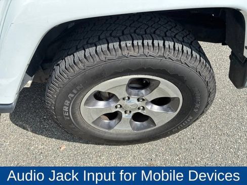 Used 2018 Jeep Wrangler Unlimited Sahara w/ Connectivity Group AWD/4WD image 8