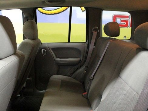 Used 2006 Jeep Liberty Limited image 15