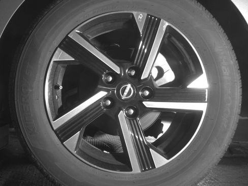 Used 2025 Nissan Sentra SV FWD image 14