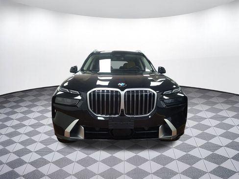 Used 2025 BMW X7 xDrive40i w/ Premium Package image 5