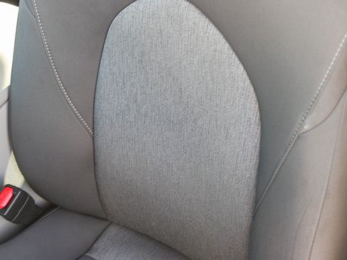 Used 2021 Toyota Camry LE image 23