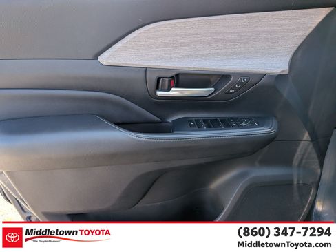 Certified 2024 Toyota Grand Highlander AWD Hybrid image 10