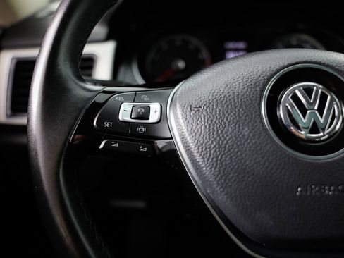 Used 2019 Volkswagen Atlas SE image 37