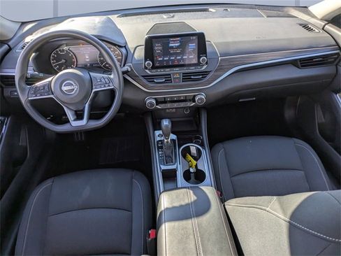 Used 2023 Nissan Altima 2.5 SV image 14