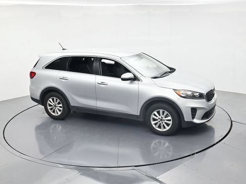 Used 2019 Kia Sorento L FWD image 41
